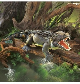 Marionnette à main Alligator américain signée Folkmanis dans décor naturel
