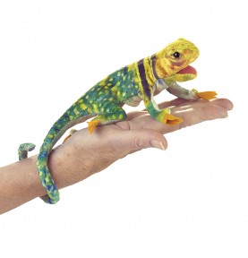 Marionnette à doigt Mini lézard à collier signée Folkmanis posée sur une main